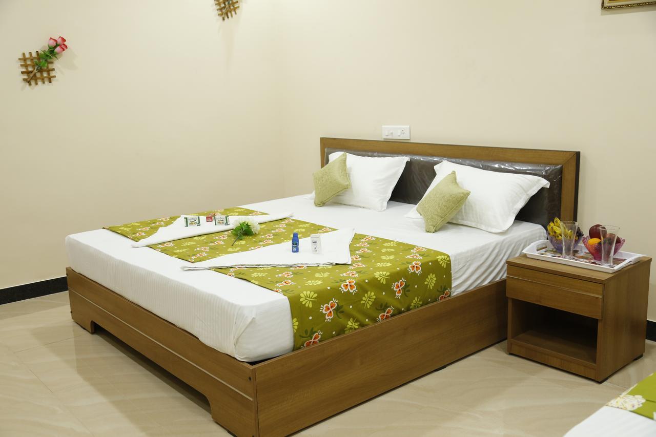 Hotel New Amirtham Inn Palni Esterno foto
