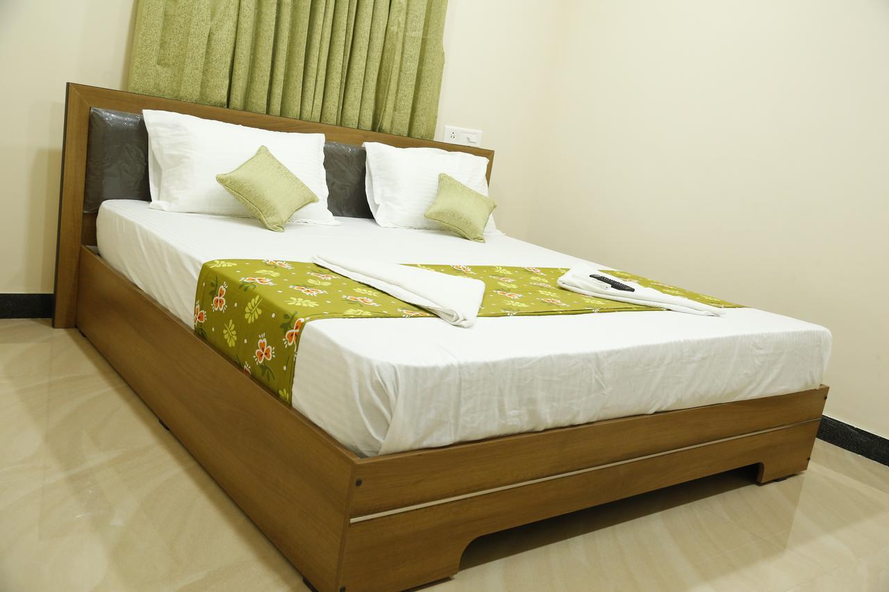 Hotel New Amirtham Inn Palni Esterno foto