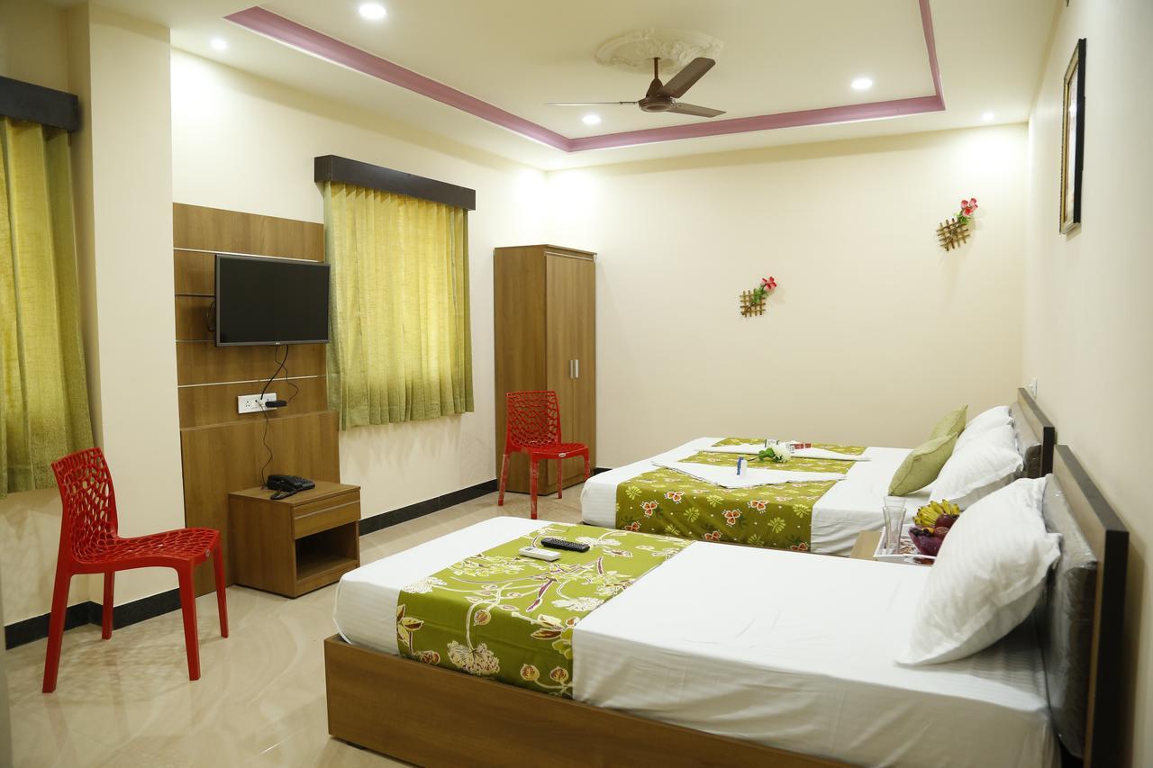 Hotel New Amirtham Inn Palni Esterno foto