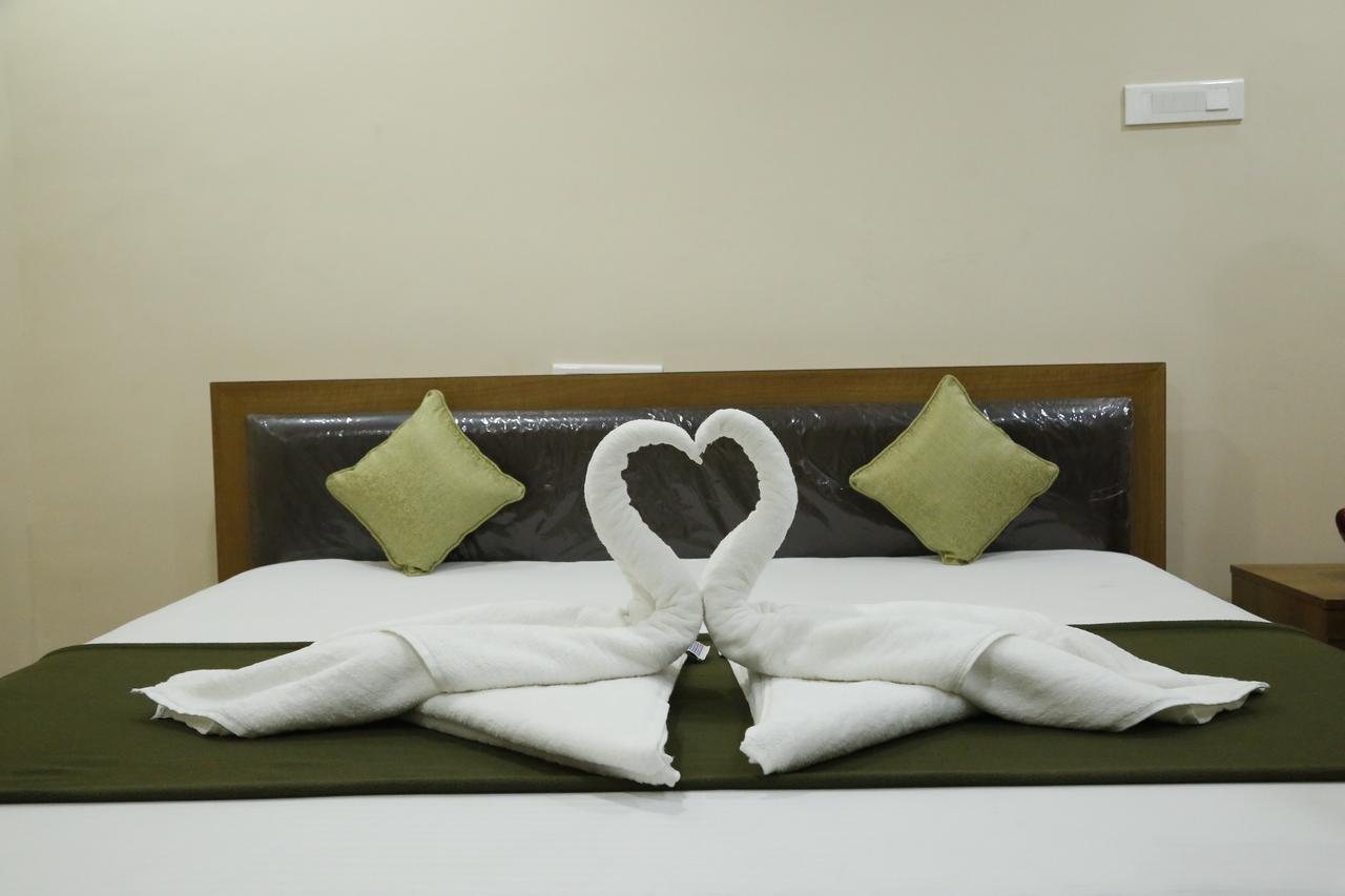 Hotel New Amirtham Inn Palni Esterno foto