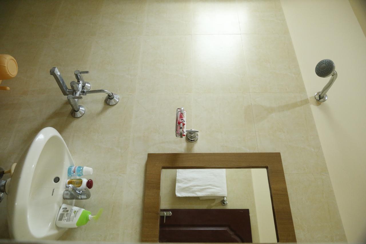 Hotel New Amirtham Inn Palni Esterno foto