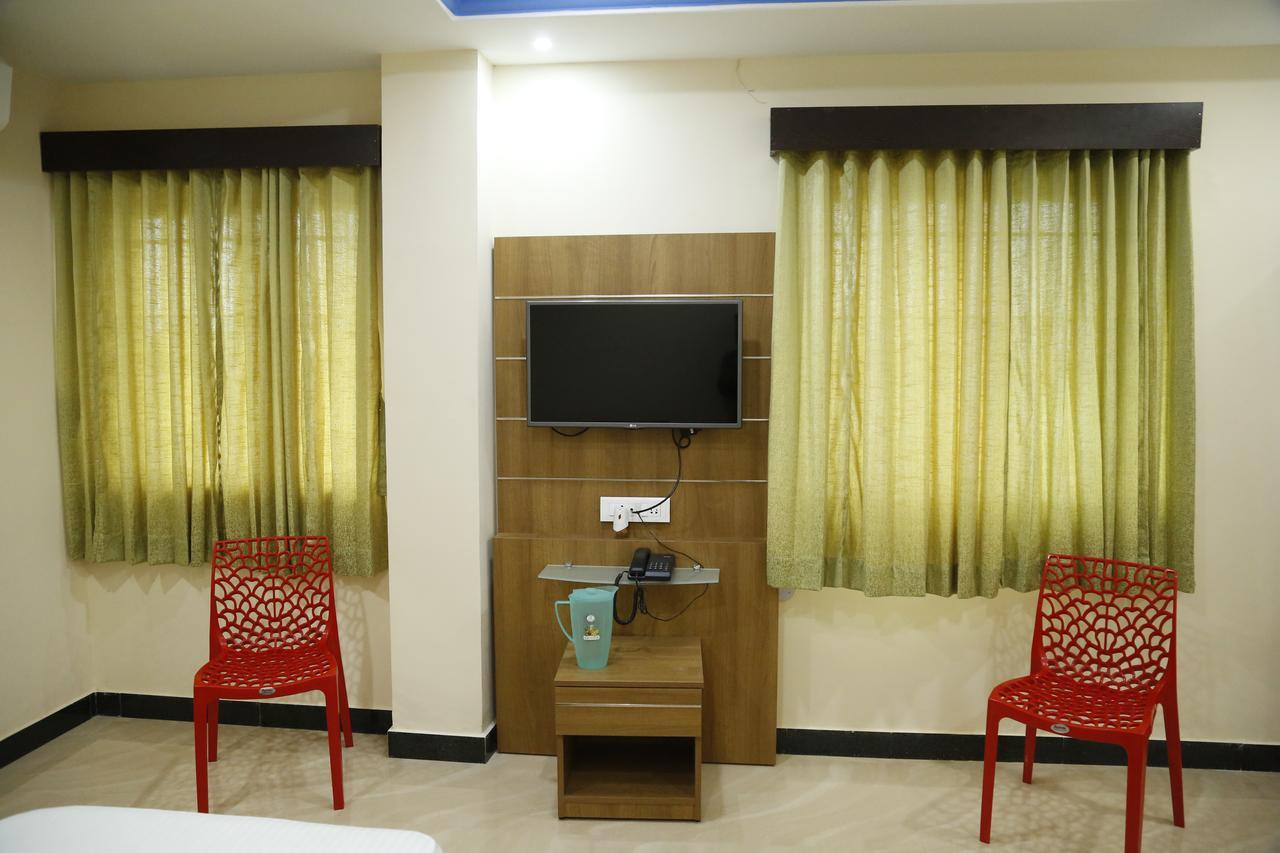Hotel New Amirtham Inn Palni Esterno foto