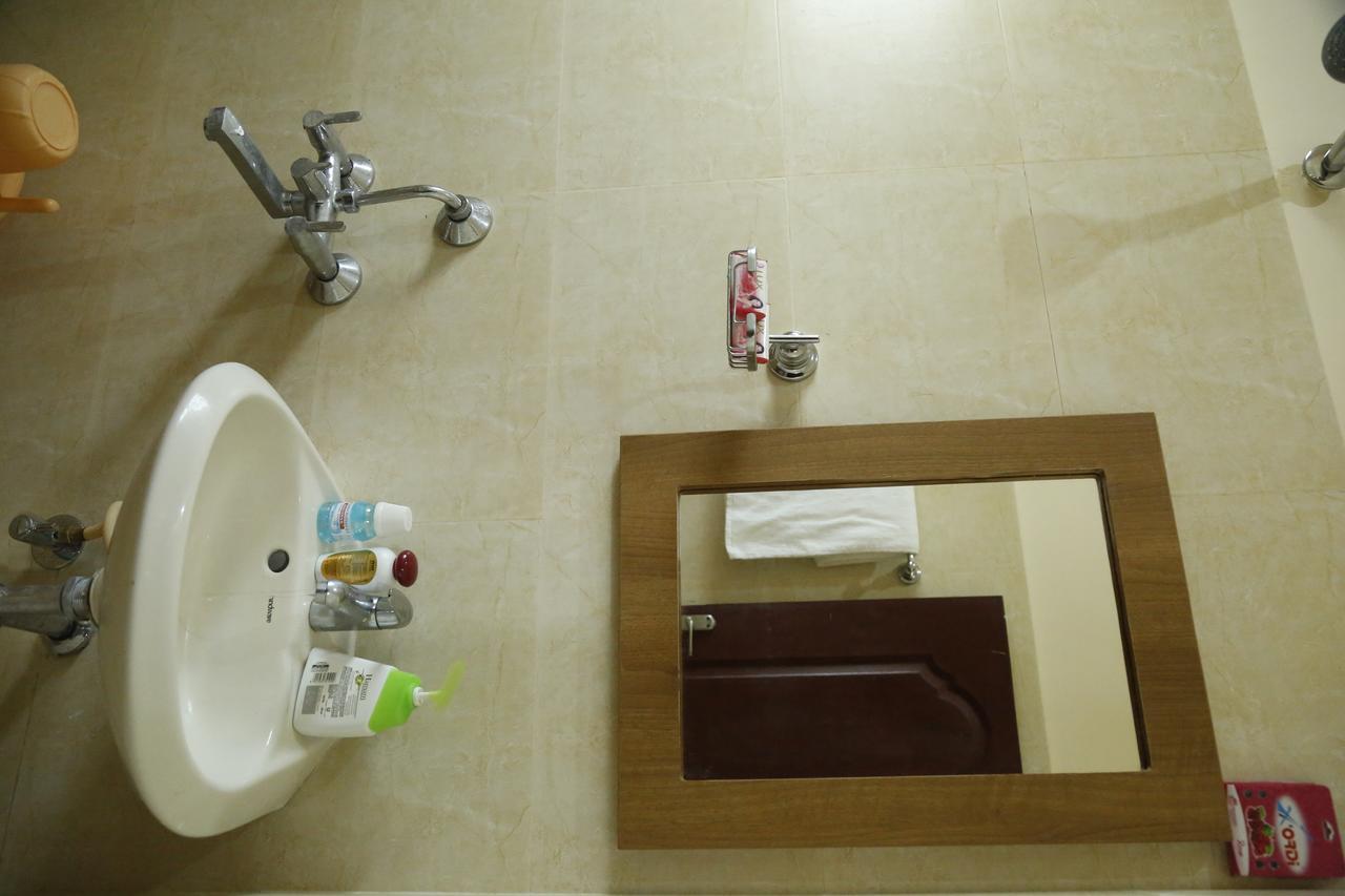 Hotel New Amirtham Inn Palni Esterno foto