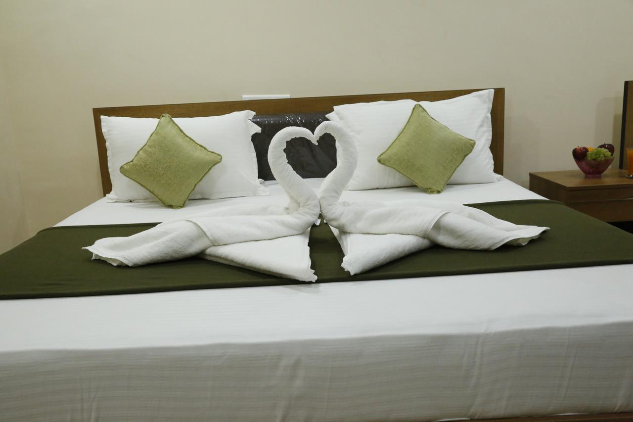 Hotel New Amirtham Inn Palni Esterno foto