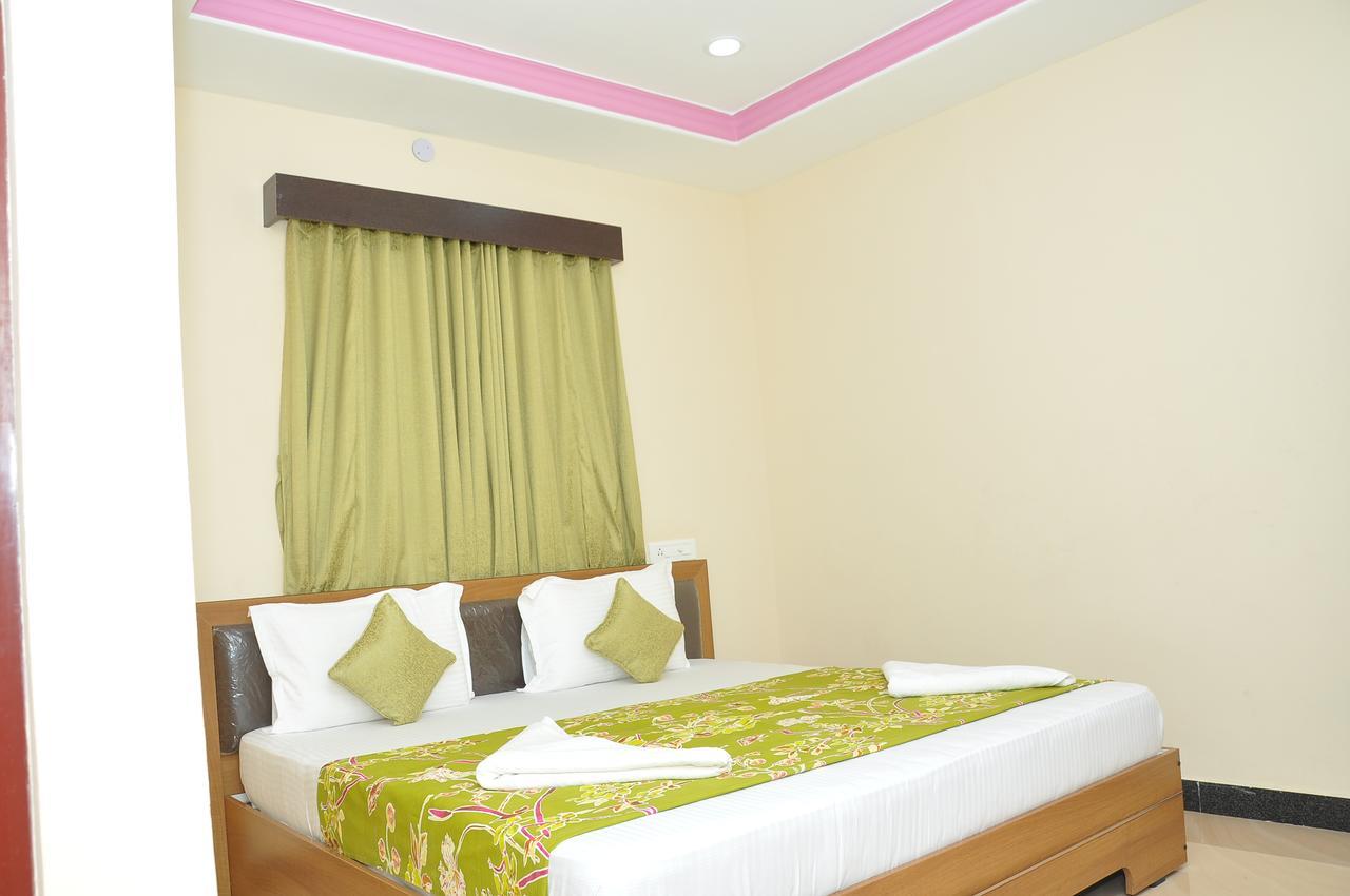 Hotel New Amirtham Inn Palni Esterno foto